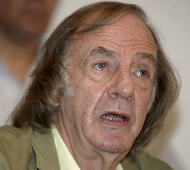 Tecos UAG's new coach, Cesar Luis Menotti of Argentina, speaks during a news conference at the Three Marzo stadium in Guadalajara City